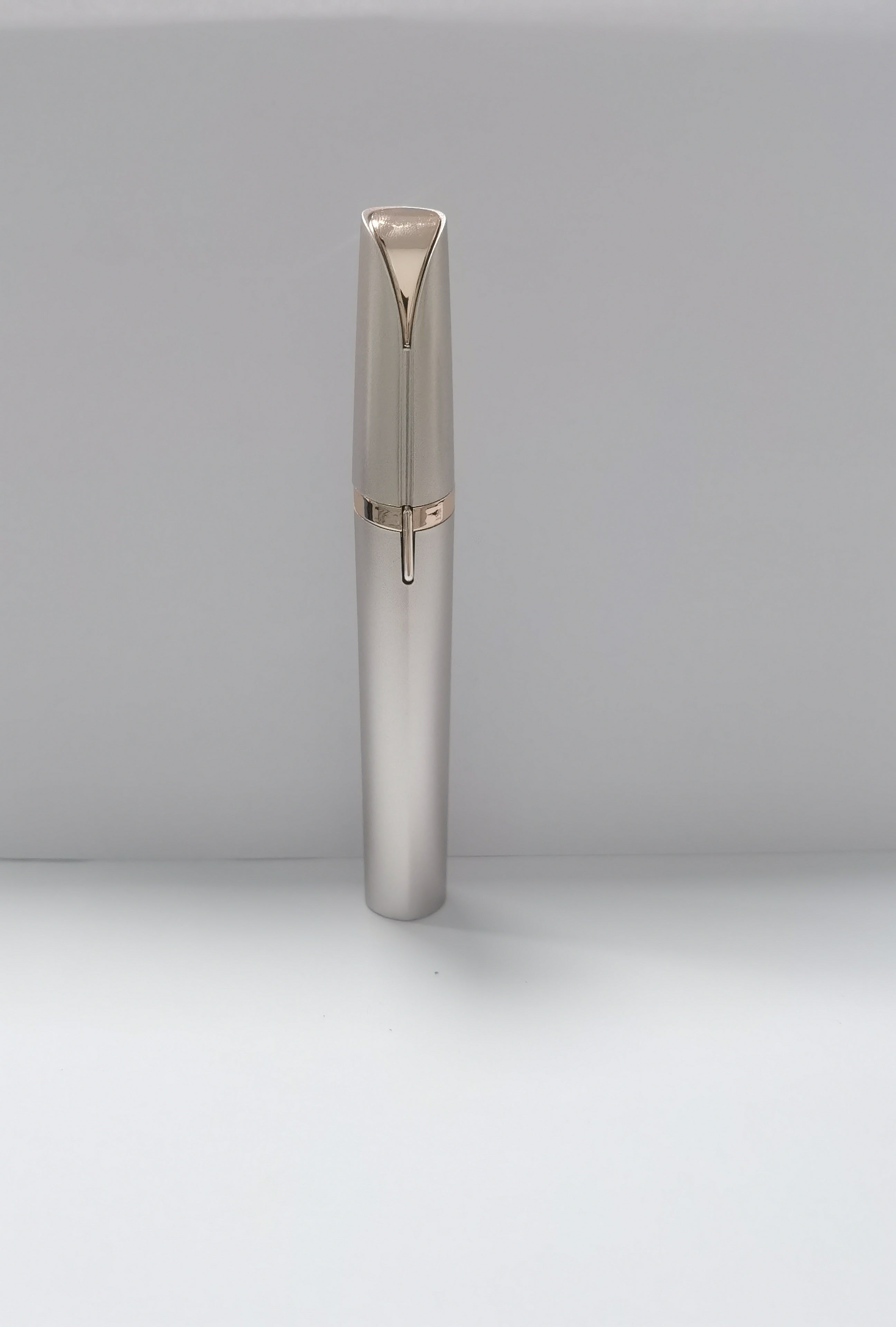 Zyravest Mini Electric Eyebrow Trimmer – Painless Lipstick-Style Razor with LED Light & 18K Gold-Plated Head for Precise, Gentle Hair Removal