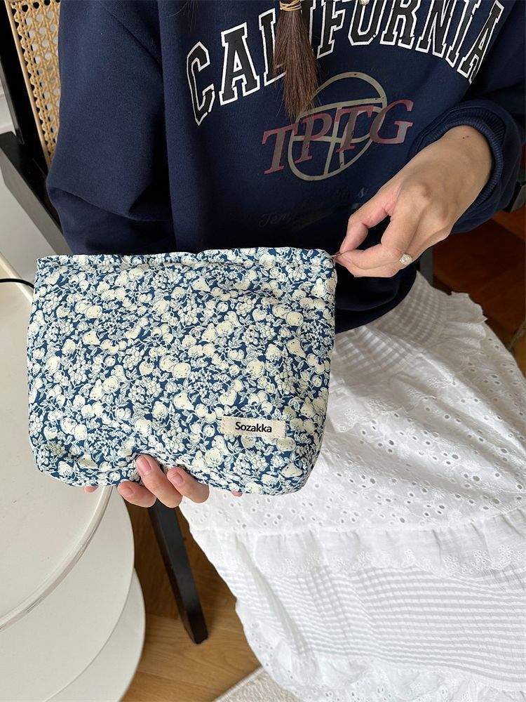 Vintage Floral Cotton Cosmetic Bag – Large Capacity Travel Organizer with Canvas Lining for Women